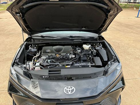 Used 2025 Toyota Camry LE image 35