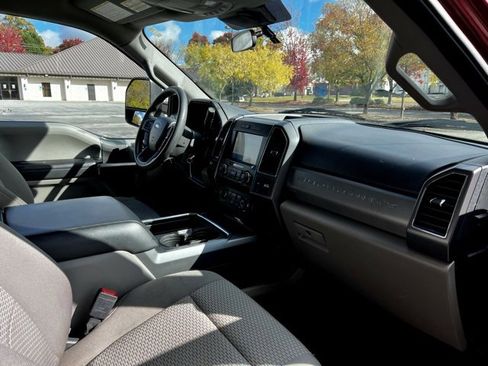 Used 2022 Ford F250 XLT w/ XLT Value Package image 18