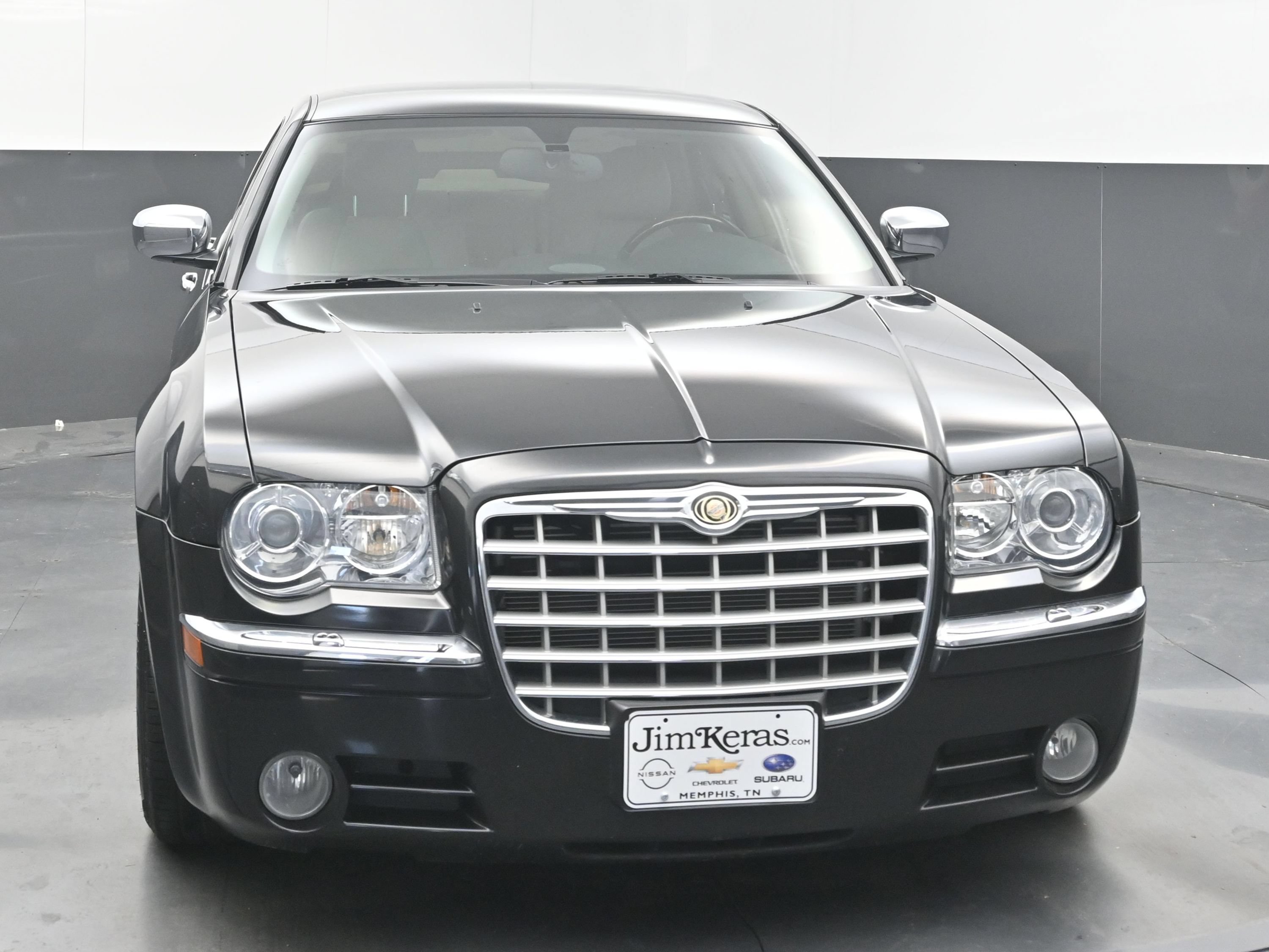 Used 2005 Chrysler 300 C w/ Navigation & Sound Group II RWD image 3