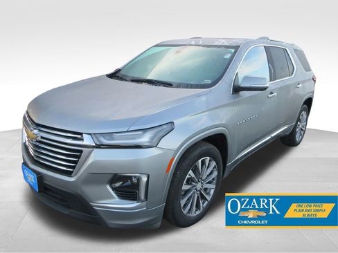 Used 2023 Chevrolet Traverse Premier image 1