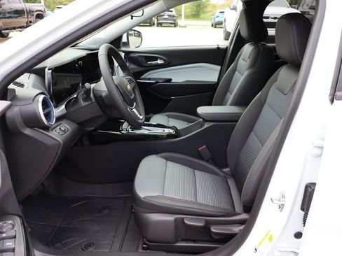 New 2026 Chevrolet Trax LT w/ Driver Confidence Package image 7