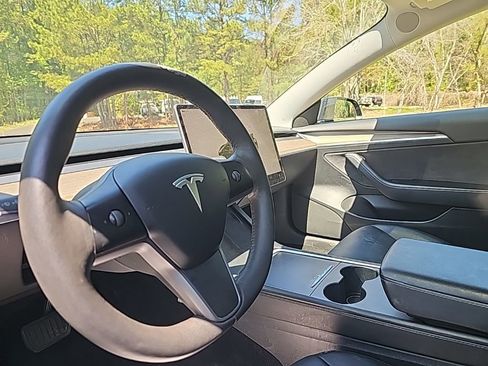 Used 2023 Tesla Model 3 Standard Range RWD image 9