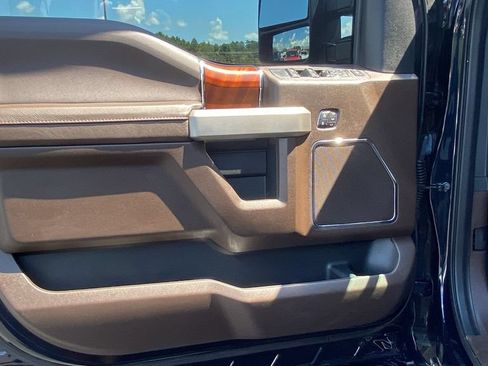 Used 2021 Ford F250 King Ranch w/ King Ranch Ultimate Package AWD/4WD image 17