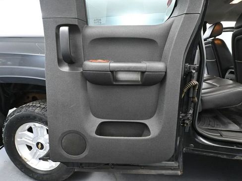 Used 2009 Chevrolet Silverado 1500 LTZ w/ Safety Package image 37