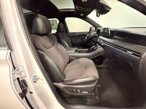 Used 2025 Hyundai Palisade Calligraphy AWD/4WD image 13