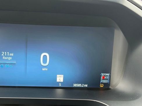 Used 2024 Ford F150 Lightning Lariat image 21