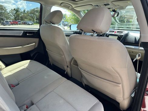 Used 2017 Subaru Outback 2.5i Premium image 19