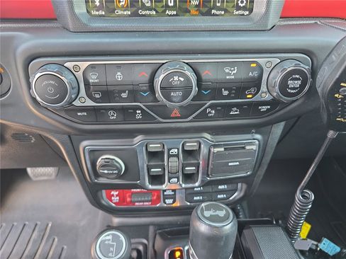 Used 2021 Jeep Wrangler Unlimited Rubicon AWD/4WD image 29