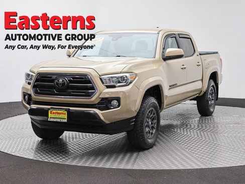 Used 2018 Toyota Tacoma SR5 AWD/4WD image 1