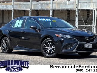 Used 2022 Toyota Camry SE FWD video 1
