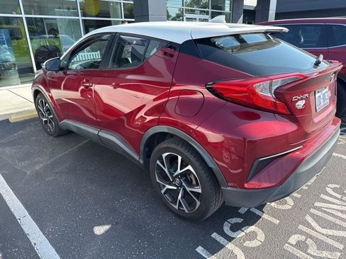 Used 2018 Toyota C-HR XLE FWD image 6