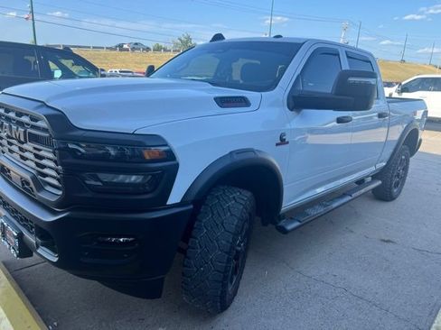 Used 2026 RAM 2500 Warlock AWD/4WD image 2