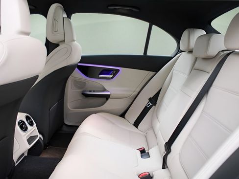 Used 2022 Mercedes-Benz C 300 Sedan image 26