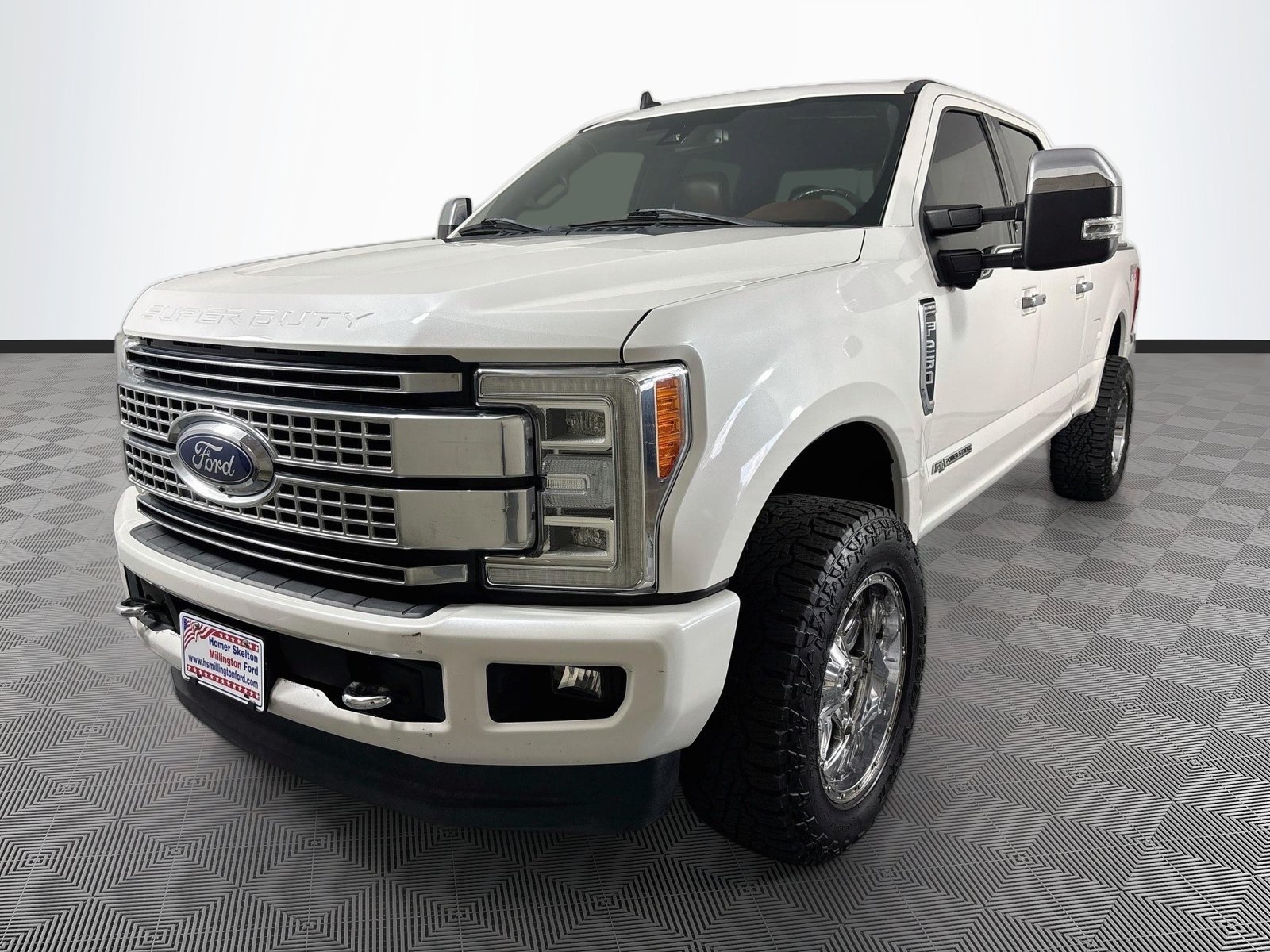Used 2019 Ford F250 Platinum w/ Platinum Ultimate Package AWD/4WD image 3