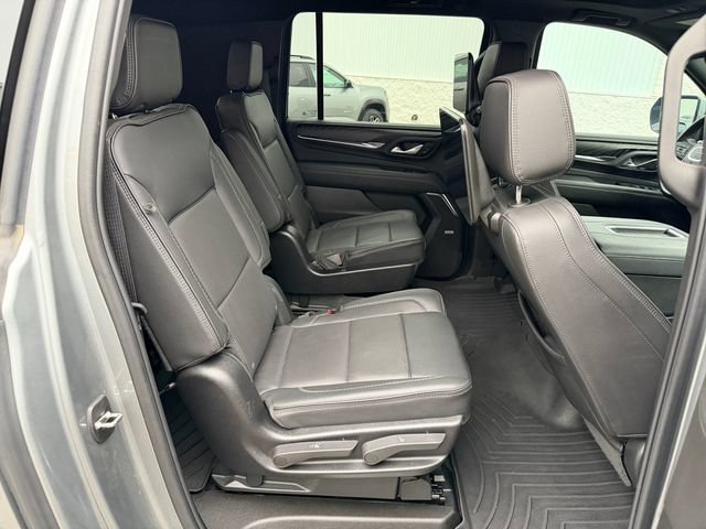 Used 2023 GMC Yukon XL Denali w/ Denali Reserve Package AWD/4WD image 16