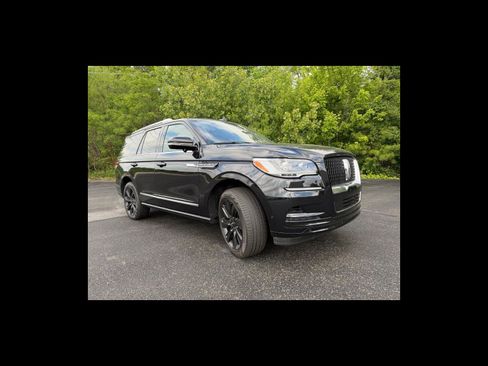 Used 2024 Lincoln Navigator Reserve AWD/4WD image 1