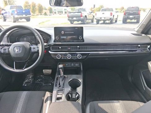 Used 2023 Honda Civic Sport image 11