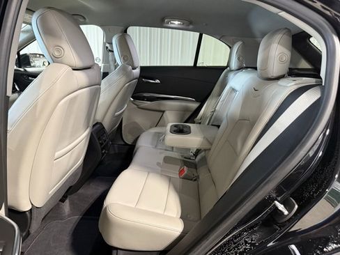 Used 2019 Cadillac XT4 Luxury image 30