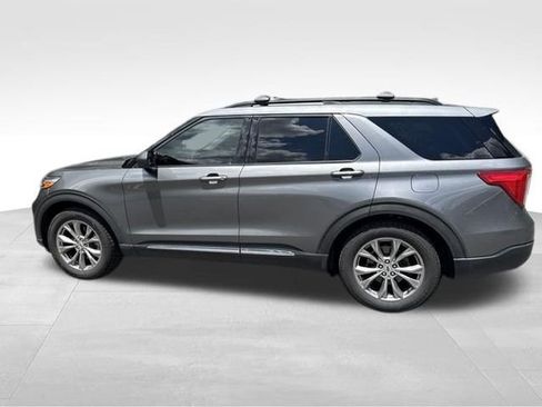Used 2021 Ford Explorer XLT w/ Equipment Group 202A RWD image 8