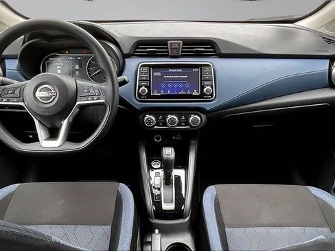 Used 2025 Nissan Versa SV FWD image 8