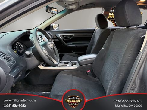 Used 2015 Nissan Altima 2.5 S w/ Special Edition Package FWD image 2