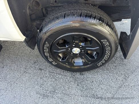 Used 2018 Chevrolet Silverado 1500 LT w/ All Star Edition image 21