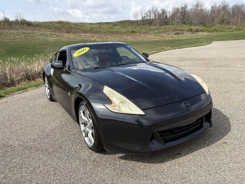 Used 2009 Nissan 370Z Touring w/ Sport Pkg image 7