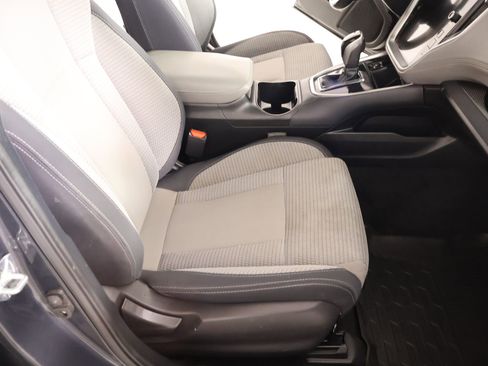 Used 2023 Subaru Outback Premium image 13