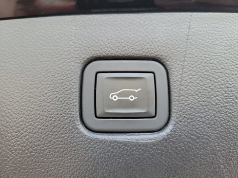 Certified 2024 Chevrolet Blazer LT w/ Sound & Technology Package AWD/4WD image 9