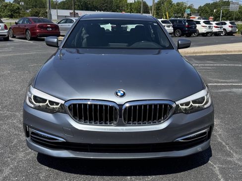 Used 2017 BMW 530i w/ Premium Package RWD image 2