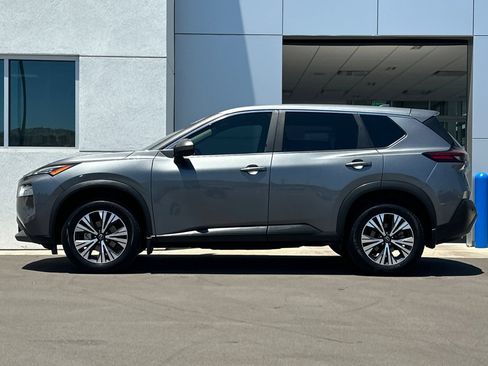 Used 2023 Nissan Rogue SV FWD image 7