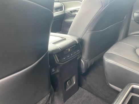 Used 2025 Toyota Grand Highlander FWD image 24