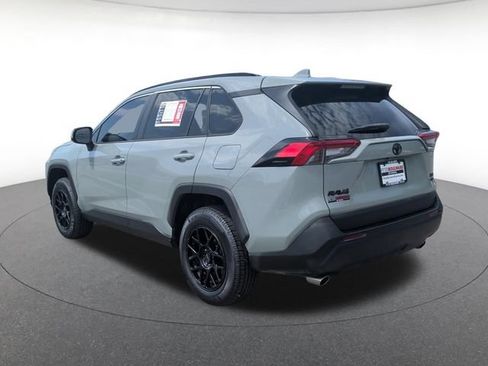 Used 2021 Toyota RAV4 XLE Premium AWD/4WD image 4