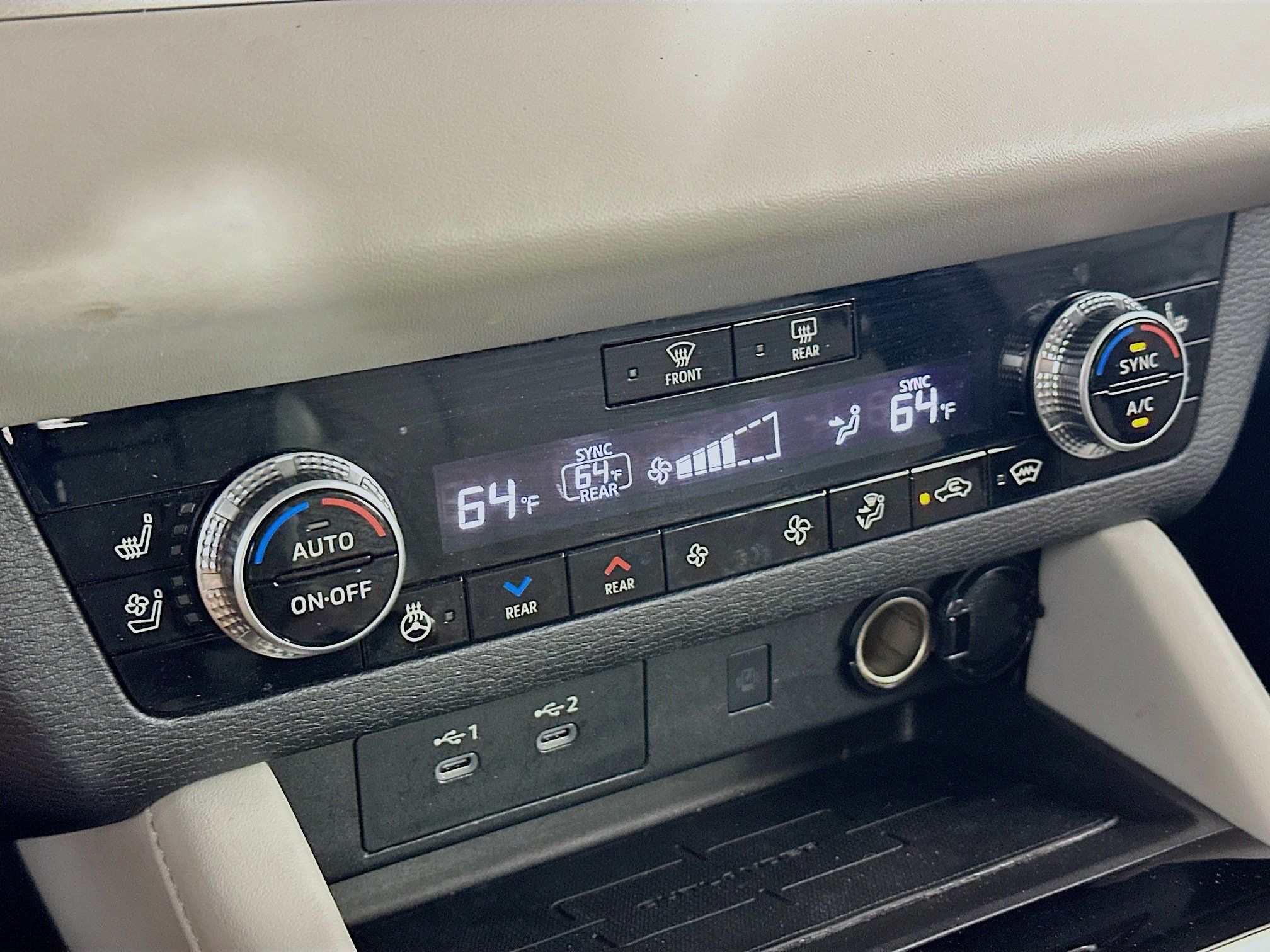 Used 2025 Mitsubishi Outlander SEL AWD/4WD image 24