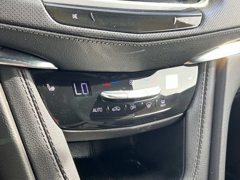 Certified 2024 Cadillac XT5 Luxury w/ LPO, Floor Liner Package AWD/4WD image 22