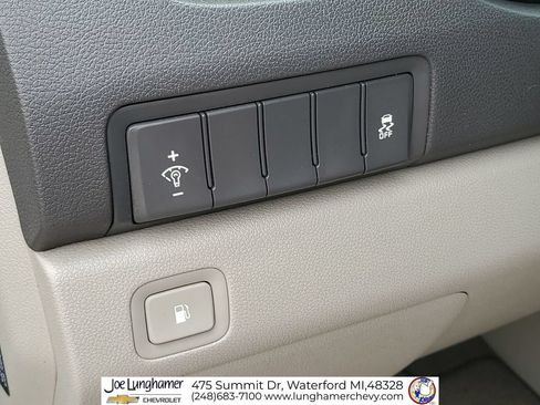 Used 2018 Kia Sedona L FWD image 32