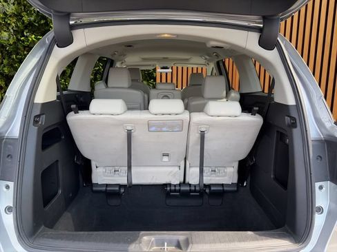 Used 2025 Honda Odyssey EX-L image 2