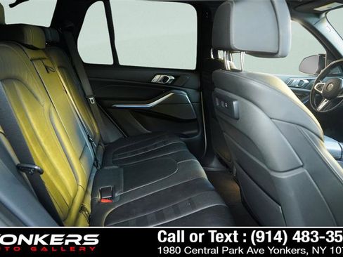 Used 2021 BMW X5 xDrive40i w/ M Sport Package image 46
