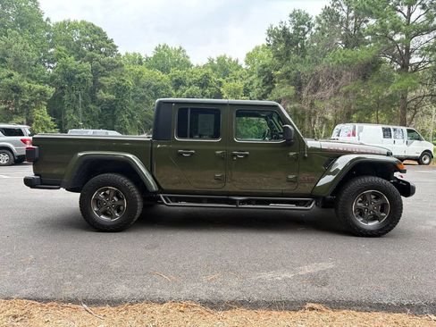 Used 2023 Jeep Gladiator Rubicon w/ Cold Weather Group AWD/4WD image 5