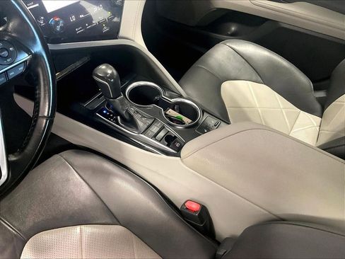 Used 2019 Toyota Camry XLE FWD image 20