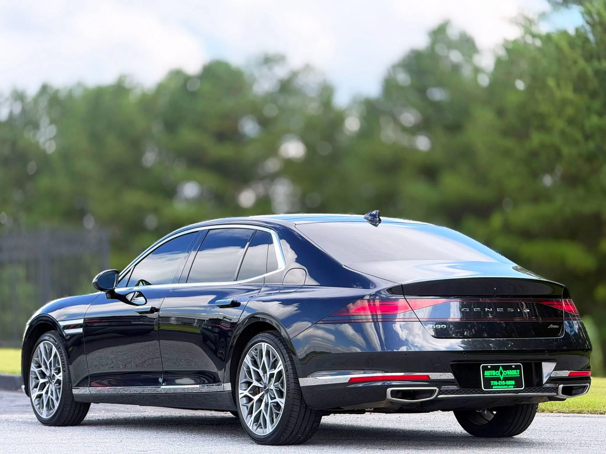 Used 2023 Genesis G90 3.5T AWD/4WD image 8