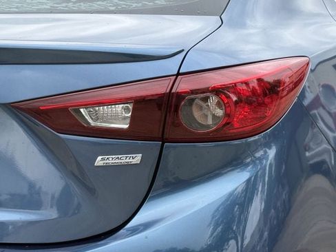 Used 2017 MAZDA MAZDA3 Touring w/ Popular Equipment Package FWD image 7
