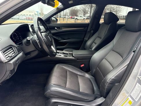 Used 2018 Honda Accord Sport image 13