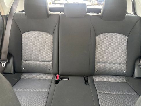 Used 2025 Kia Soul LX w/ LX Technology Package FWD image 36