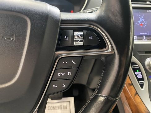 Used 2019 Lincoln Nautilus Select w/ Class II Trailer Tow Package image 18