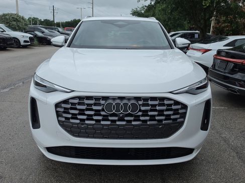 Certified 2025 Audi Q5 Premium w/ Convenience Package AWD/4WD image 2