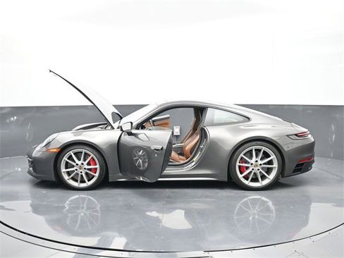 Used 2022 Porsche 911 Carrera 4 GTS image 23