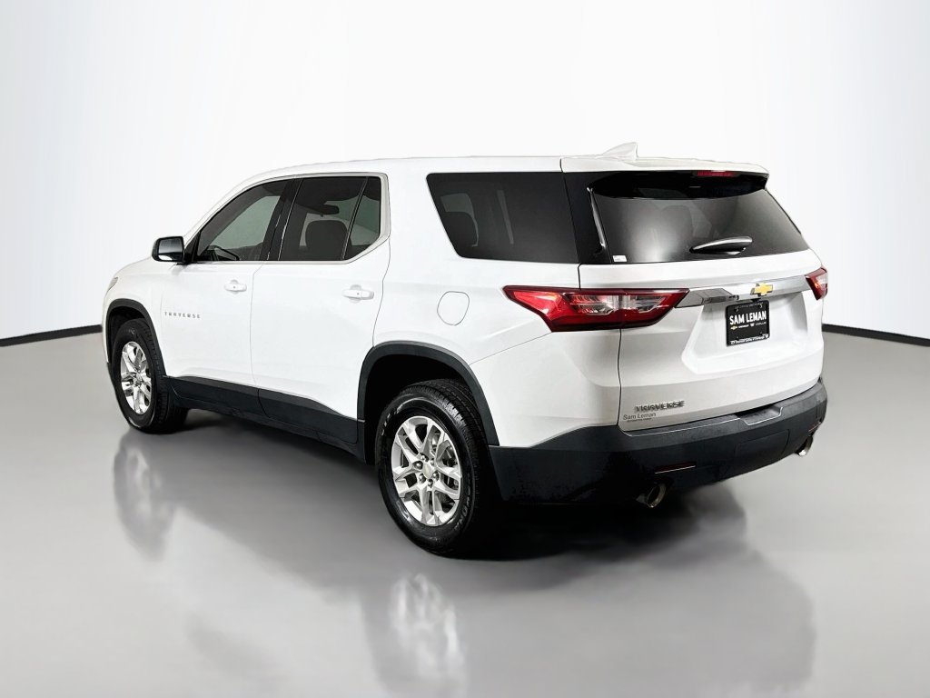 Used 2021 Chevrolet Traverse LS w/ LPO, Cargo Package FWD image 5