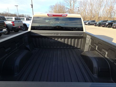 New 2026 GMC Sierra 1500 SLE w/ X31 Off-Road Package image 8