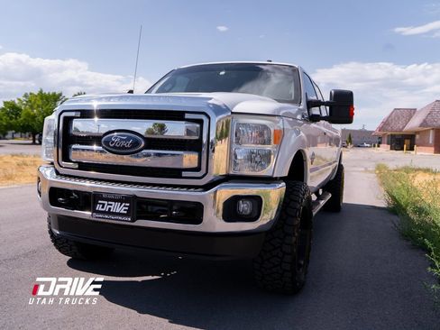 Used 2012 Ford F350 Lariat w/ Lariat Interior Pkg image 5